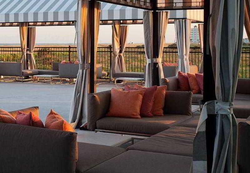 Hotel Courtyard By Marriott Island 3*